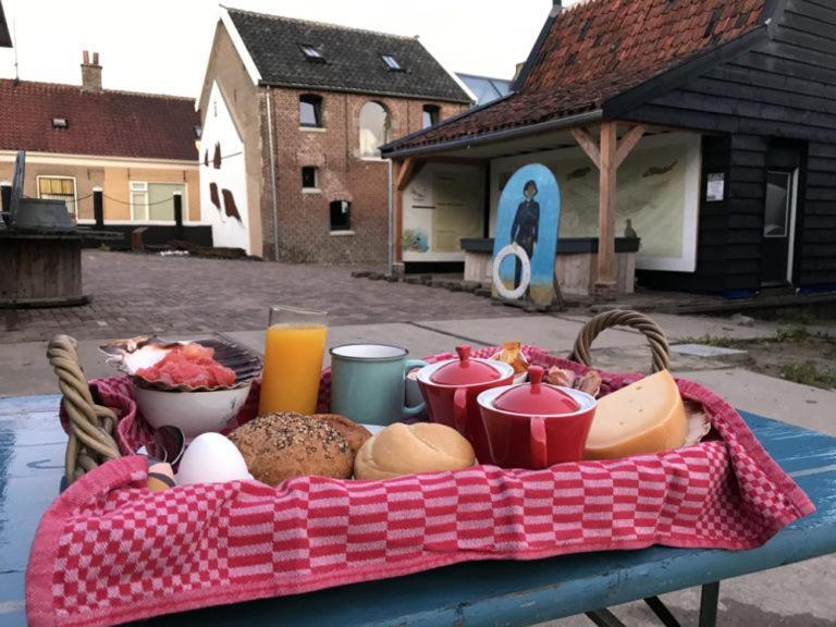 Ferienwohnung Pekelpakhuis Menheerse Werf Middelharnis Exterior foto